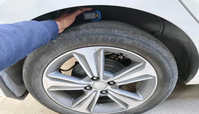 2017 Hyundai Verna 1.6 CRDI SX + AT, Diesel, Automatic, 1,55,855 km, tyre