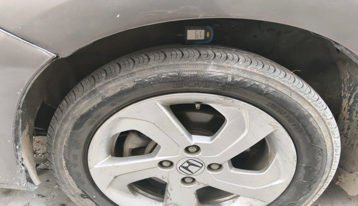 2016 Honda City 1.5L I-VTEC V MT, Petrol, Manual, 1,42,685 km, tyre