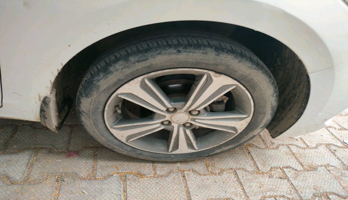 2019 Hyundai Verna 1.6 VTVT SX + AT, Petrol, Automatic, 51,725 km, tyre