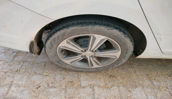 2019 Hyundai Verna 1.6 VTVT SX + AT, Petrol, Automatic, 51,725 km, tyre