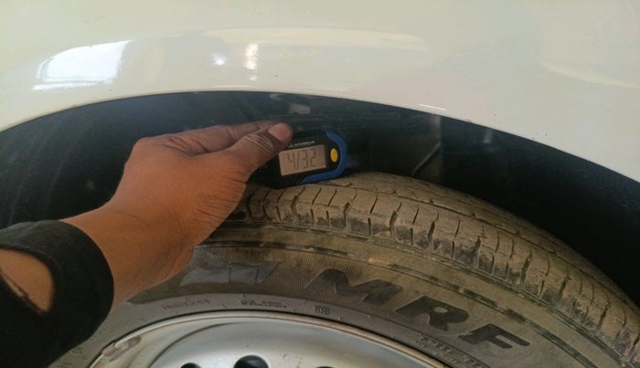 2020 Tata ALTROZ XE PETROL, Petrol, Manual, 1,01,697 km, tyre