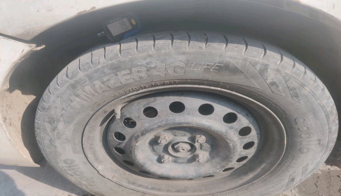 2015 Maruti Wagon R 1.0 VXI, Petrol, Manual, 1,49,033 km, tyre