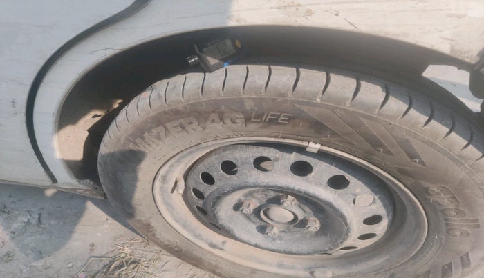 2015 Maruti Wagon R 1.0 VXI, Petrol, Manual, 1,49,033 km, tyre