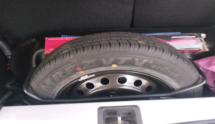 2023 Maruti New Wagon-R VXI CNG 1.0, Petrol, Manual, 25,321 km, tyre