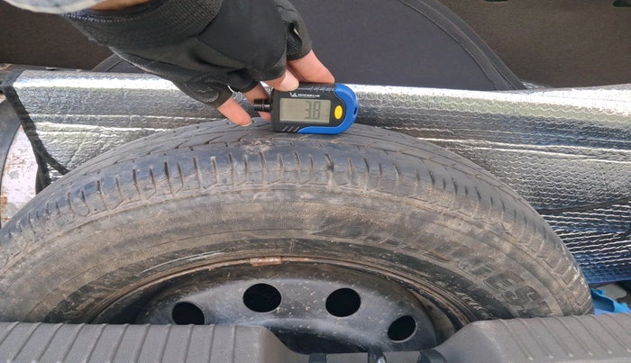 2012 Hyundai i10 MAGNA 1.1, Petrol, Manual, 78,577 km, tyre