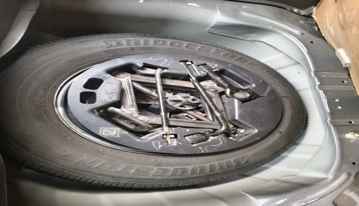 2012 Hyundai i10 MAGNA 1.1, Petrol, Manual, 95,397 km, tyre