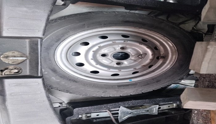 2014 Maruti Wagon R 1.0 LXI, Petrol, Manual, 1,18,907 km, tyre