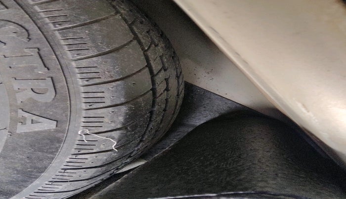 2013 Skoda Rapid AMBITION 1.6 MPI AT, Petrol, Automatic, 79,531 km, tyre