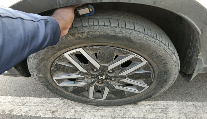 2022 Hyundai VENUE SX 1.5 CRDI, Diesel, Manual, 20,212 km, tyre