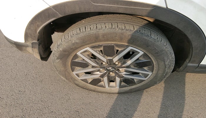 2022 Hyundai VENUE SX 1.5 CRDI, Diesel, Manual, 20,212 km, tyre