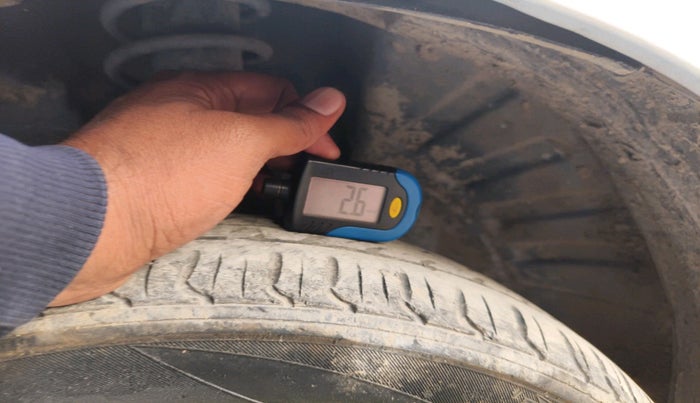 2015 Maruti Wagon R 1.0 LXI CNG, Petrol, Manual, 85,346 km, tyre