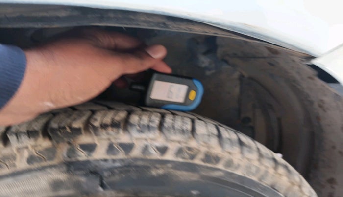 2015 Maruti Wagon R 1.0 LXI CNG, Petrol, Manual, 85,346 km, tyre