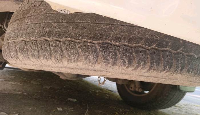 2016 Toyota Fortuner 3.0 4X2 MT, Diesel, Manual, 91,296 km, tyre