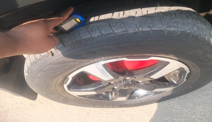 2023 Mahindra SCORPIO CLASSIC S11 7STR, Diesel, Manual, 30,508 km, tyre