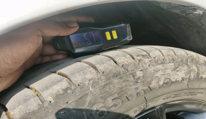 2016 Maruti Ertiga ZDI SHVS, Diesel, Manual, 2,03,372 km, tyre