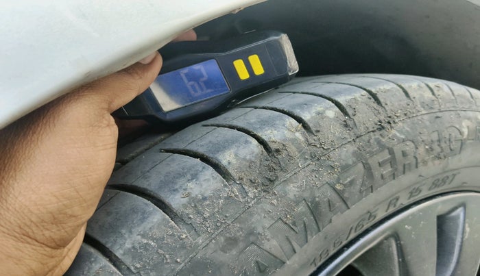 2016 Maruti Ertiga ZDI SHVS, Diesel, Manual, 2,03,372 km, tyre