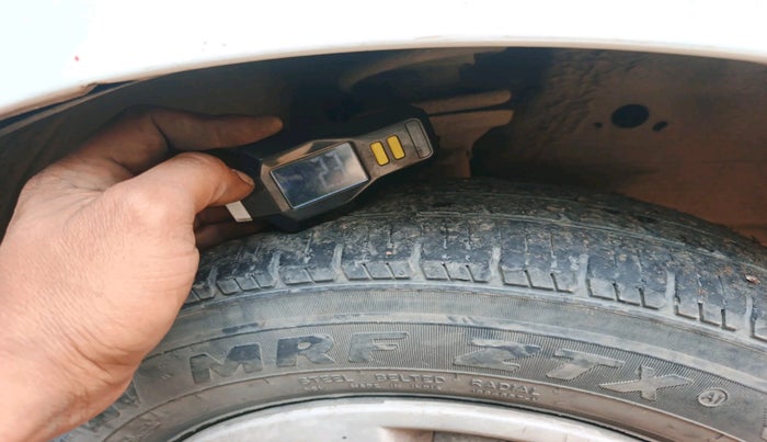 2014 Maruti Wagon R 1.0 LXI CNG, Petrol, Manual, 1,22,527 km, tyre