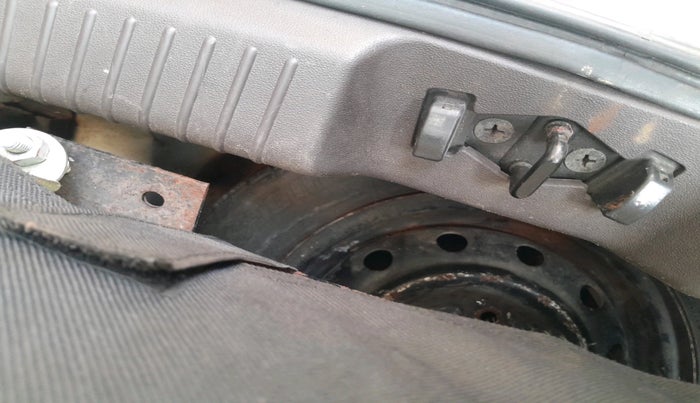 2010 Hyundai i10 SPORTZ 1.2 AT, Petrol, Automatic, 1,05,421 km, tyre