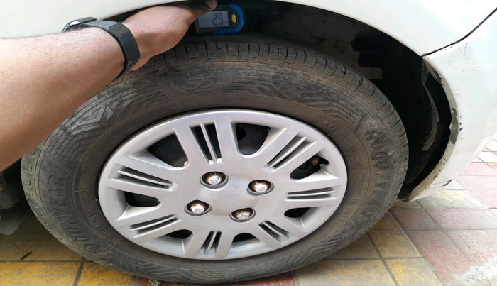 2010 Hyundai i10 SPORTZ 1.2 AT, Petrol, Automatic, 1,05,421 km, tyre