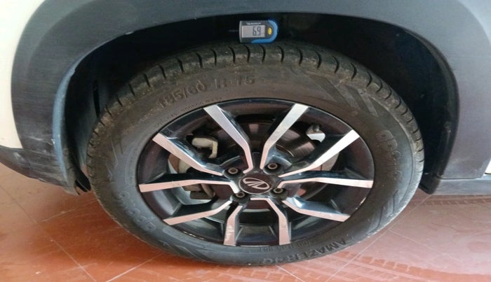 2017 Mahindra KUV 100 NXT K8 P 6 STR, Petrol, Manual, 44,631 km, tyre