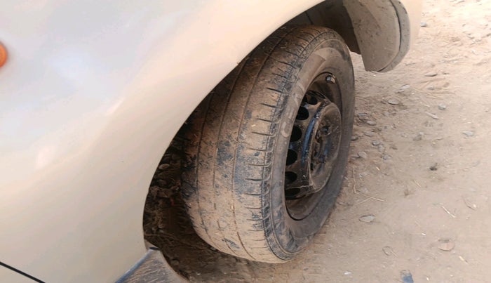 2013 Maruti Alto 800 LXI CNG, Petrol, Manual, 1,66,800 km, tyre