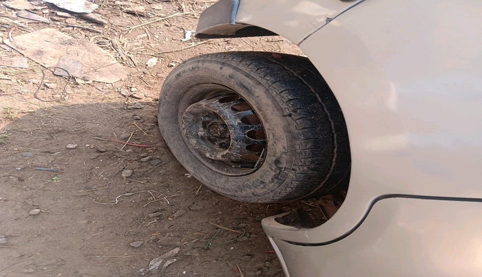 2013 Maruti Alto 800 LXI CNG, Petrol, Manual, 1,66,800 km, tyre