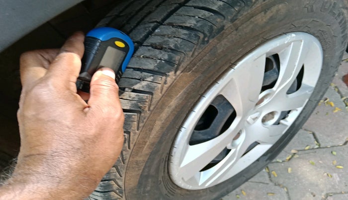 2016 Renault Kwid RXT 0.8, Petrol, Manual, 29,004 km, tyre