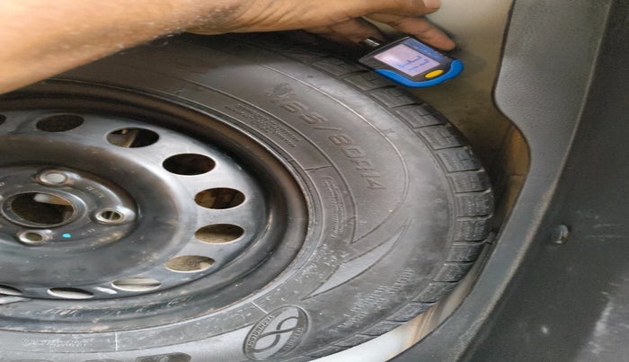 2017 Maruti Swift Dzire VXI, Petrol, Manual, 54,378 km, tyre