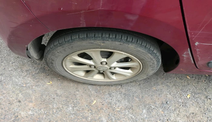 2016 Hyundai Grand i10 ASTA 1.2 KAPPA VTVT, Petrol, Manual, 1,49,000 km, tyre