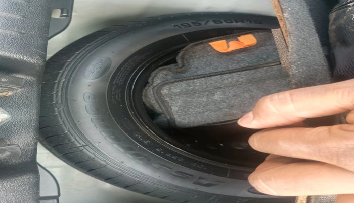 2020 Hyundai VENUE SX 1.0 TURBO IMT, Petrol, Manual, 50,045 km, tyre