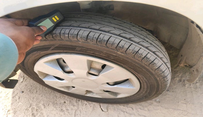 2014 Maruti Wagon R 1.0 LXI, Petrol, Manual, 27,578 km, tyre