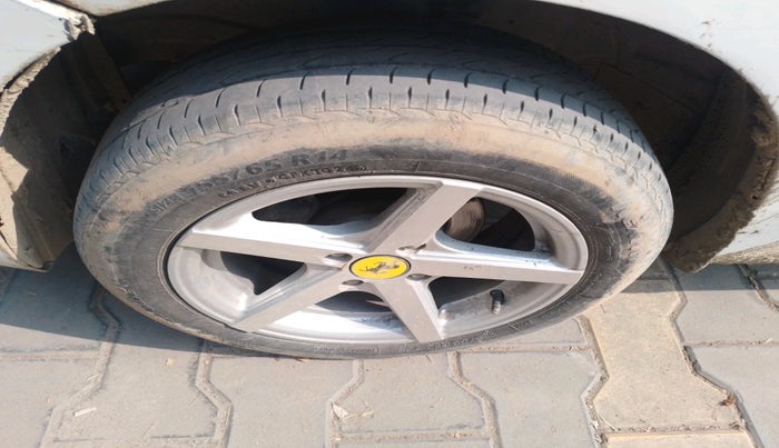 2016 Maruti Wagon R 1.0 LXI, Petrol, Manual, 1,58,480 km, tyre