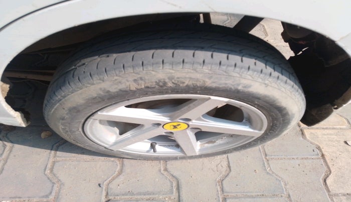 2016 Maruti Wagon R 1.0 LXI, Petrol, Manual, 1,58,480 km, tyre