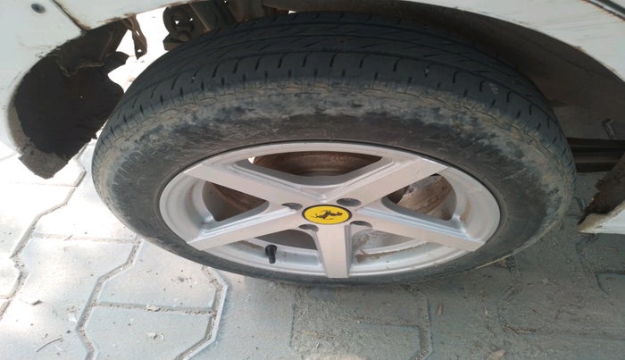 2016 Maruti Wagon R 1.0 LXI, Petrol, Manual, 1,58,480 km, tyre