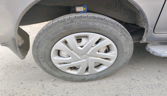 2020 Maruti Eeco 5 STR CNG WITH HTR, Petrol, Manual, 1,60,816 km, tyre