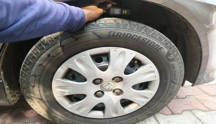 2015 Honda Amaze 1.2L I-VTEC S, Petrol, Manual, 1,04,956 km, tyre