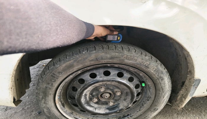 2015 Maruti Wagon R 1.0 VXI, Petrol, Manual, 79,857 km, tyre