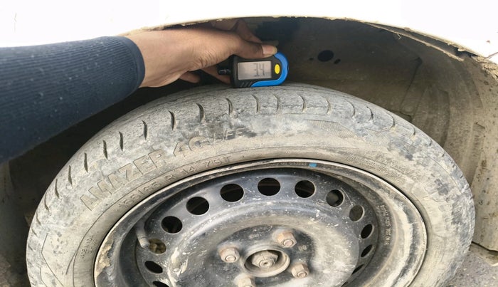 2015 Maruti Wagon R 1.0 VXI, Petrol, Manual, 79,857 km, tyre