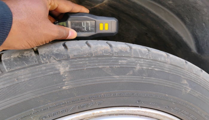 2014 Renault Duster RXL PETROL, Petrol, Manual, 51,250 km, tyre