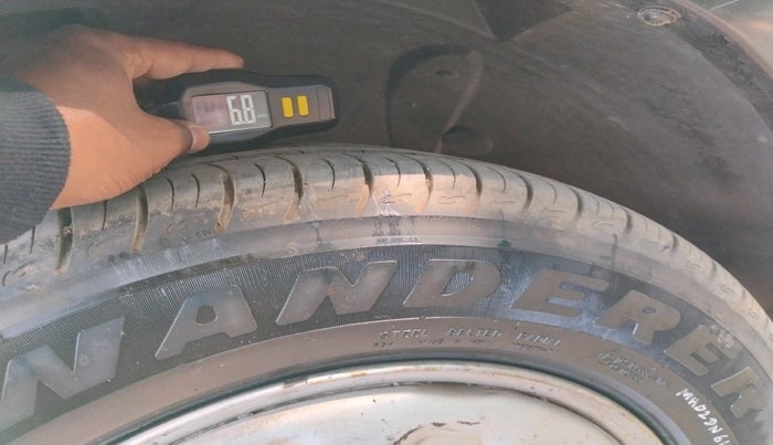 2014 Renault Duster RXL PETROL, Petrol, Manual, 51,250 km, tyre