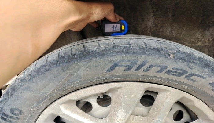 2017 Maruti Vitara Brezza LDI, Diesel, Manual, 1,83,781 km, tyre