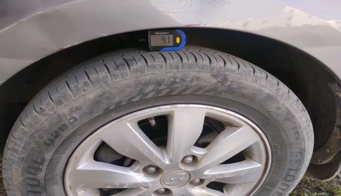 2014 Hyundai i20 ASTA 1.4 CRDI, Diesel, Manual, 1,42,501 km, tyre