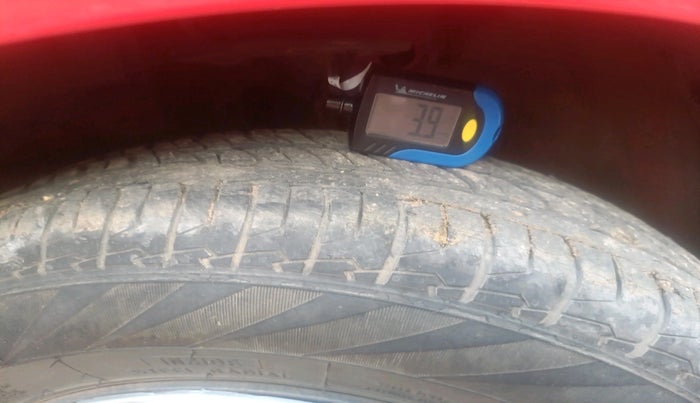 2022 Maruti Swift VXI, Petrol, Manual, 54,972 km, tyre