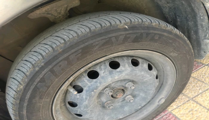 2013 Chevrolet Sail UVA 1.3 LS, Diesel, Manual, 99,848 km, tyre