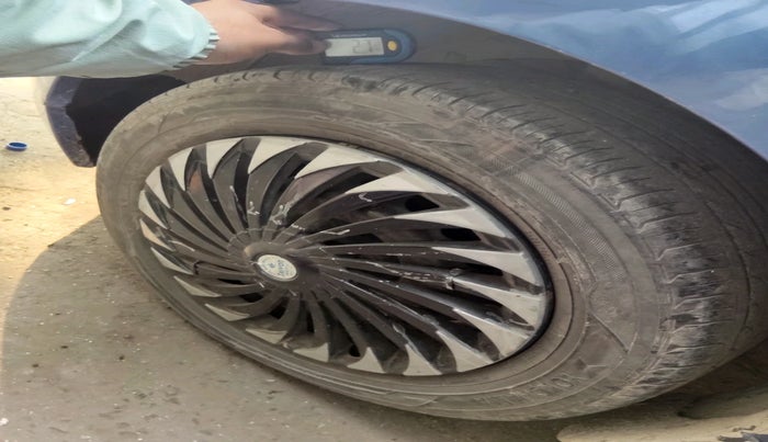 2016 Maruti Baleno DELTA PETROL 1.2, Petrol, Manual, 95,843 km, tyre