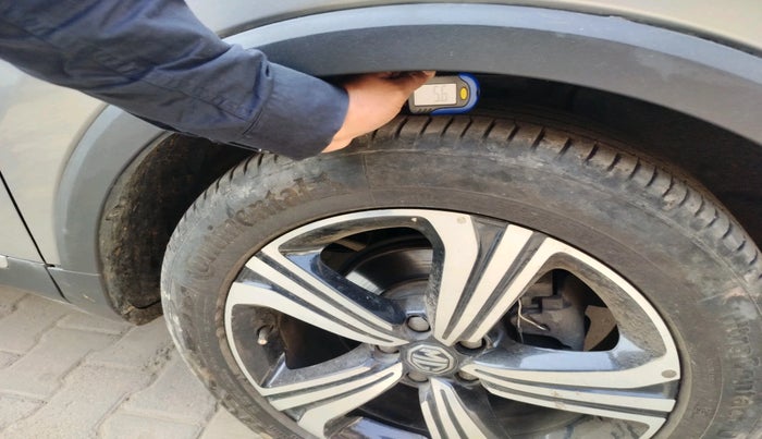 2022 MG ASTOR SAVVY 1.5 CVT, Petrol, Automatic, 13,840 km, tyre