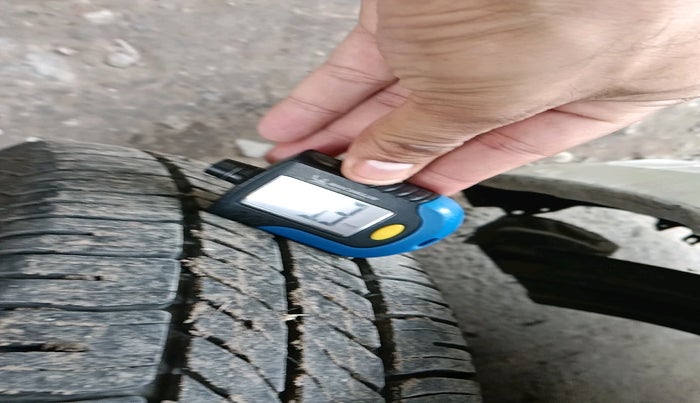 2012 Hyundai i10 MAGNA 1.2, Petrol, Manual, 32,423 km, tyre