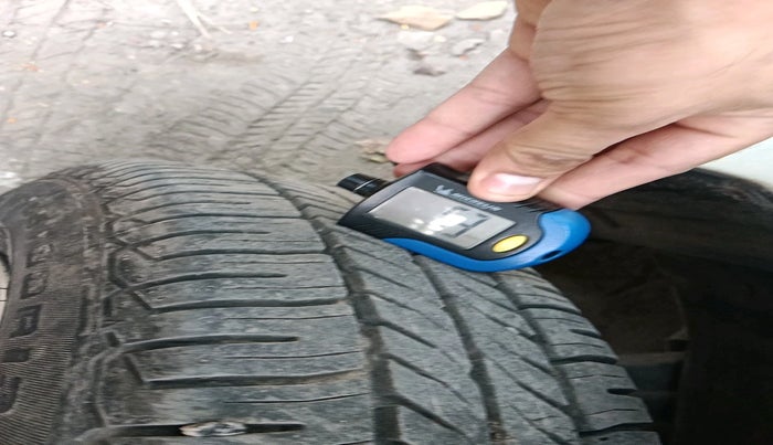 2012 Hyundai i10 MAGNA 1.2, Petrol, Manual, 32,423 km, tyre