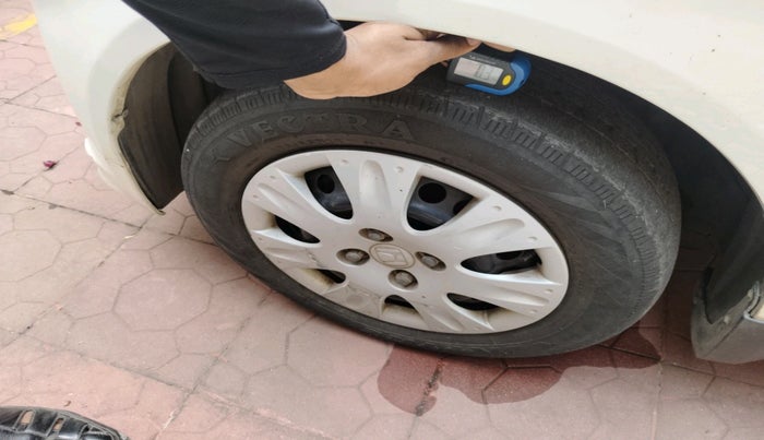 2014 Honda Amaze 1.2L I-VTEC S, Petrol, Manual, 41,905 km, tyre