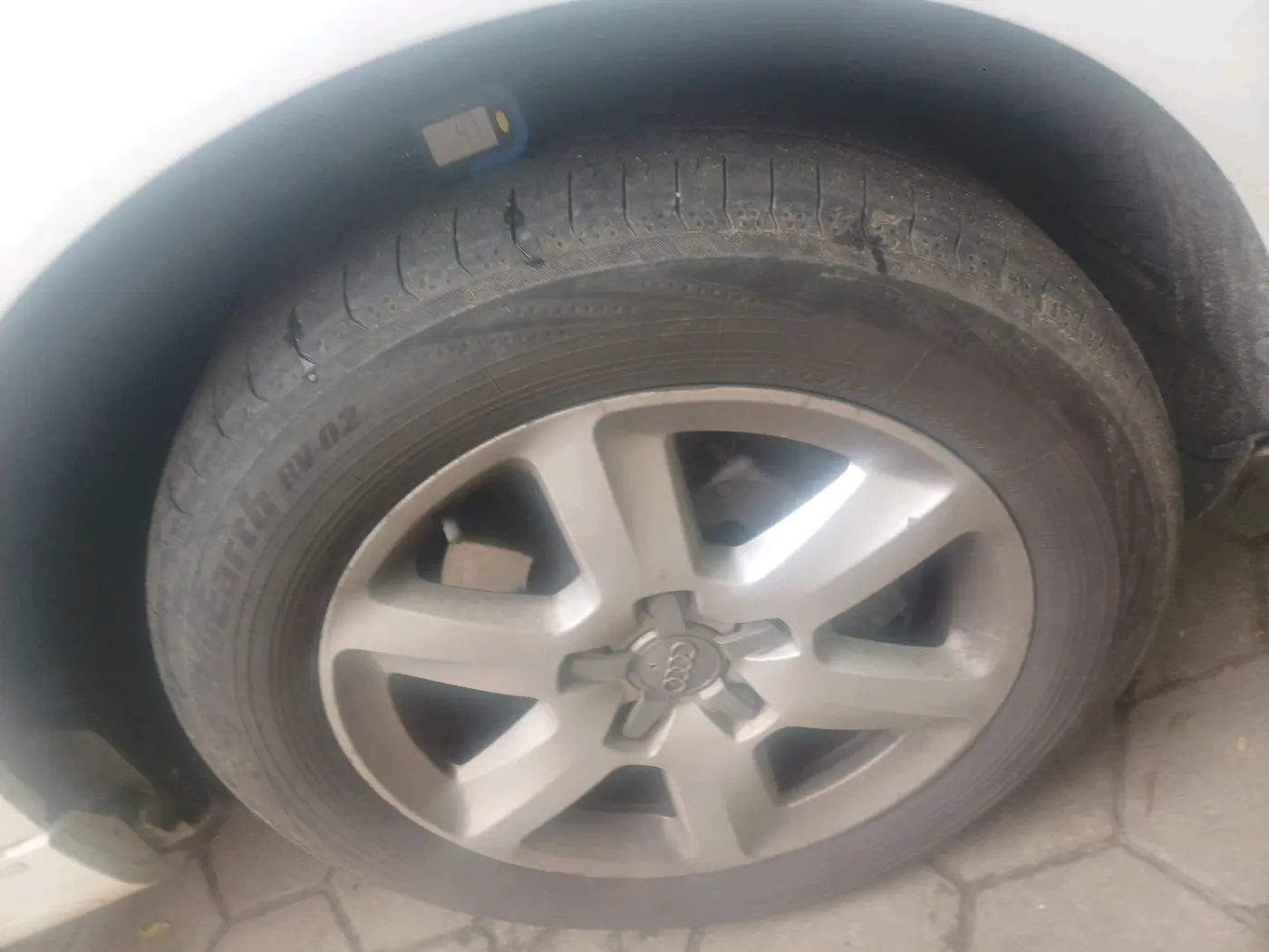 2013 Audi Q7 3.0 TDI QUATTRO, Diesel, Automatic, 1,53,720 km, tyre